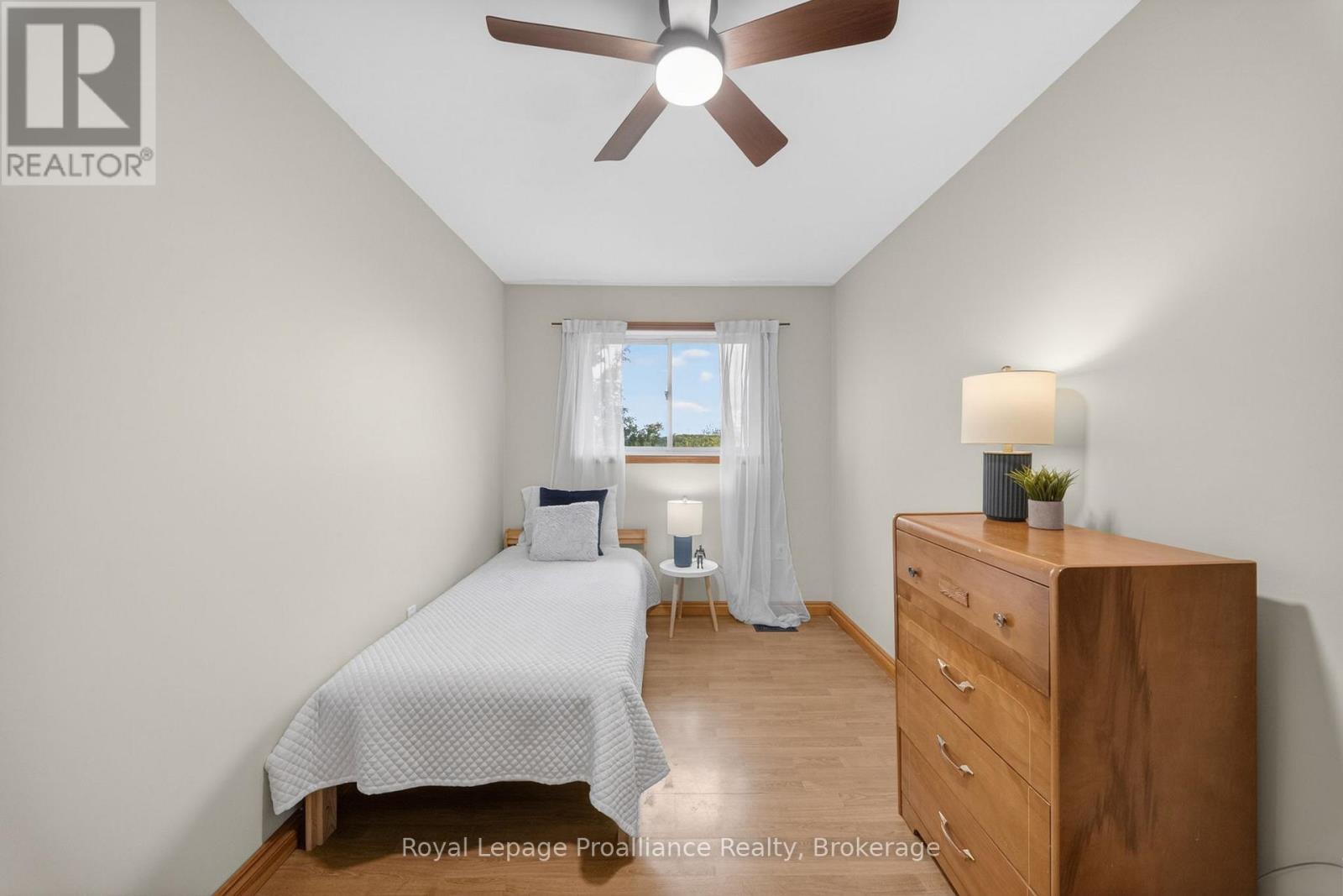 235 EAST HUNGERFORD ROAD - 30