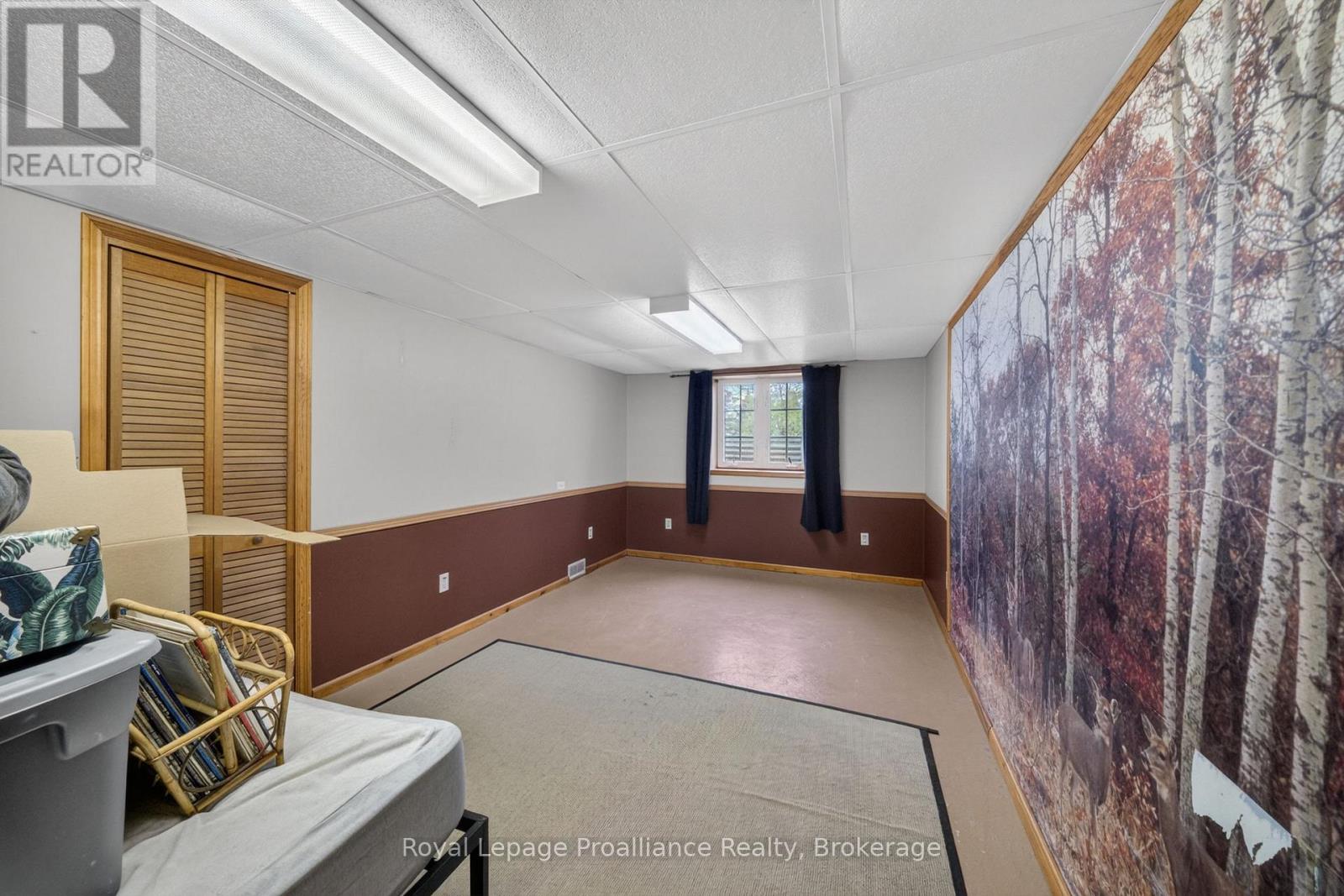 235 EAST HUNGERFORD ROAD - 34