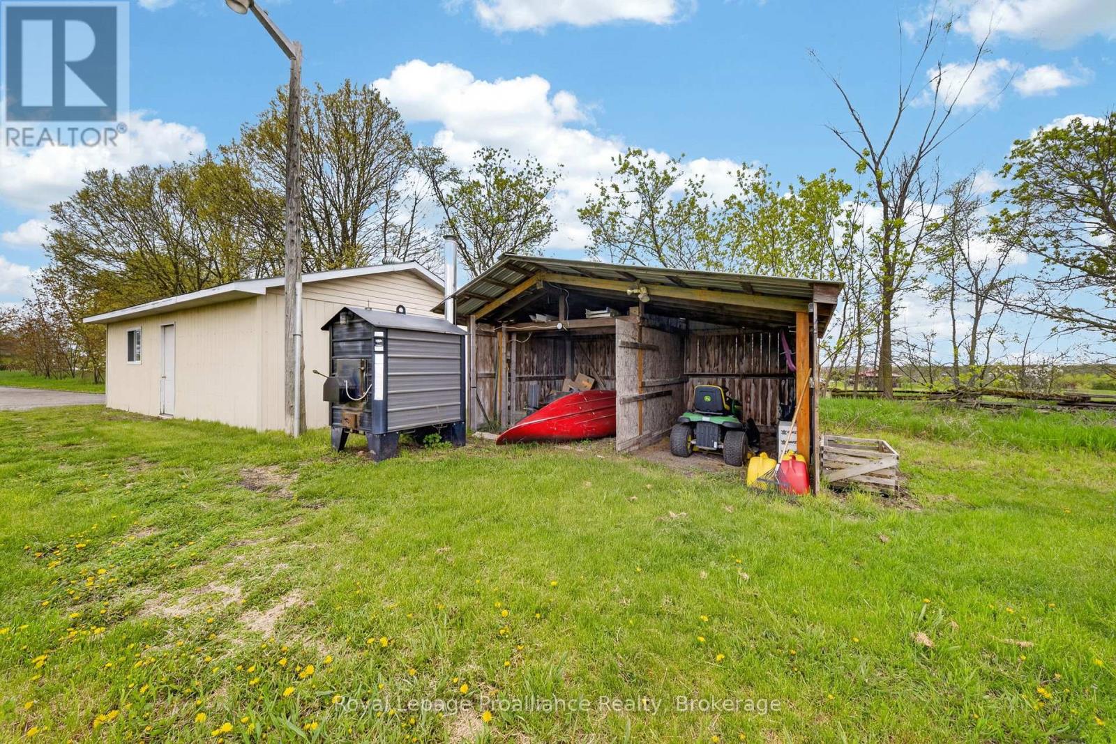 235 EAST HUNGERFORD ROAD - 43