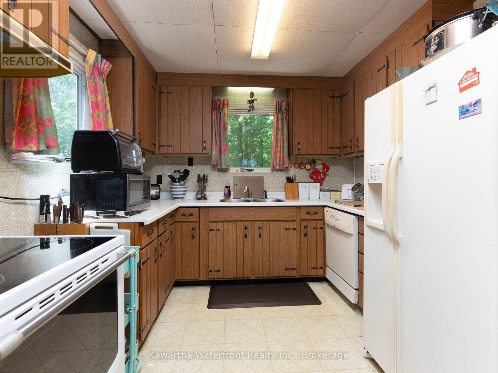 14 BAKER BOULEVARD - 9