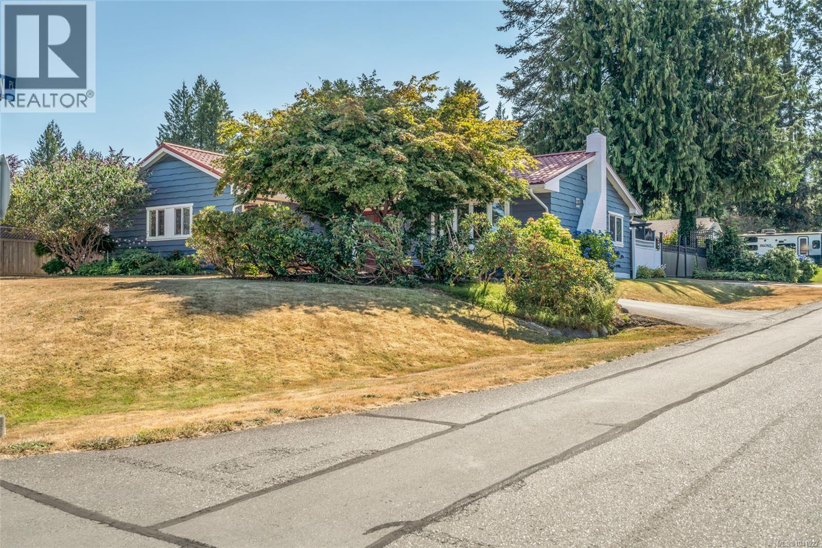 560 Eaglecrest Dr - 39