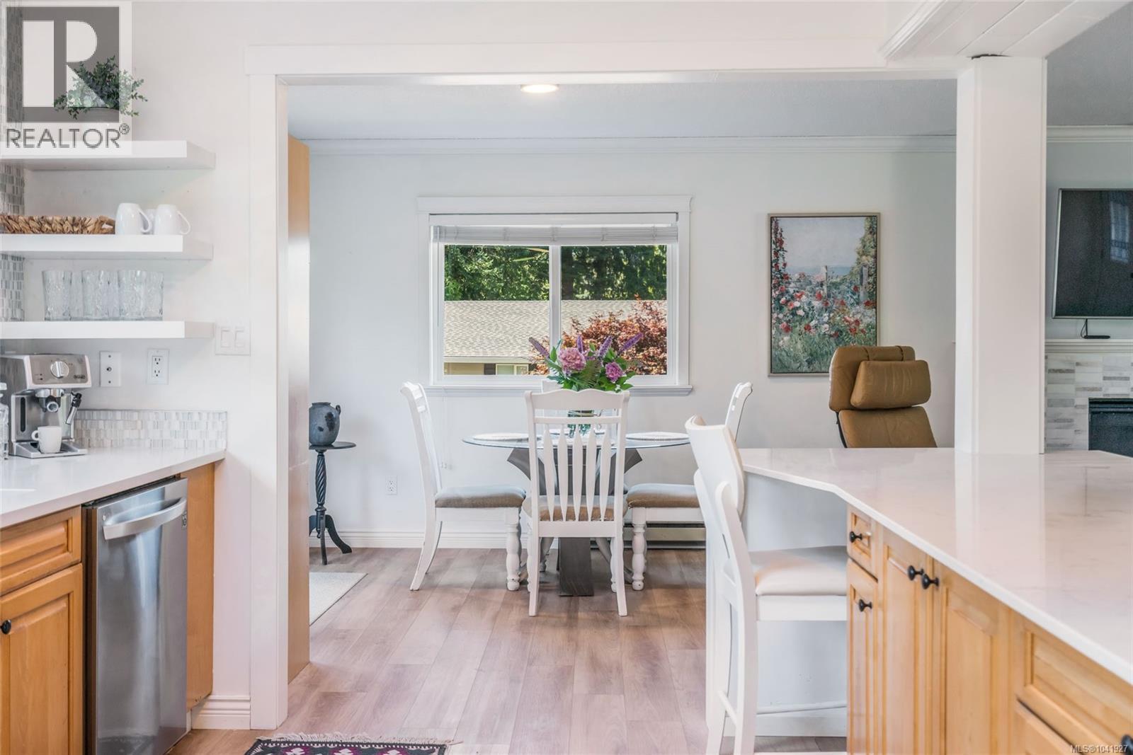 560 Eaglecrest Dr - 42