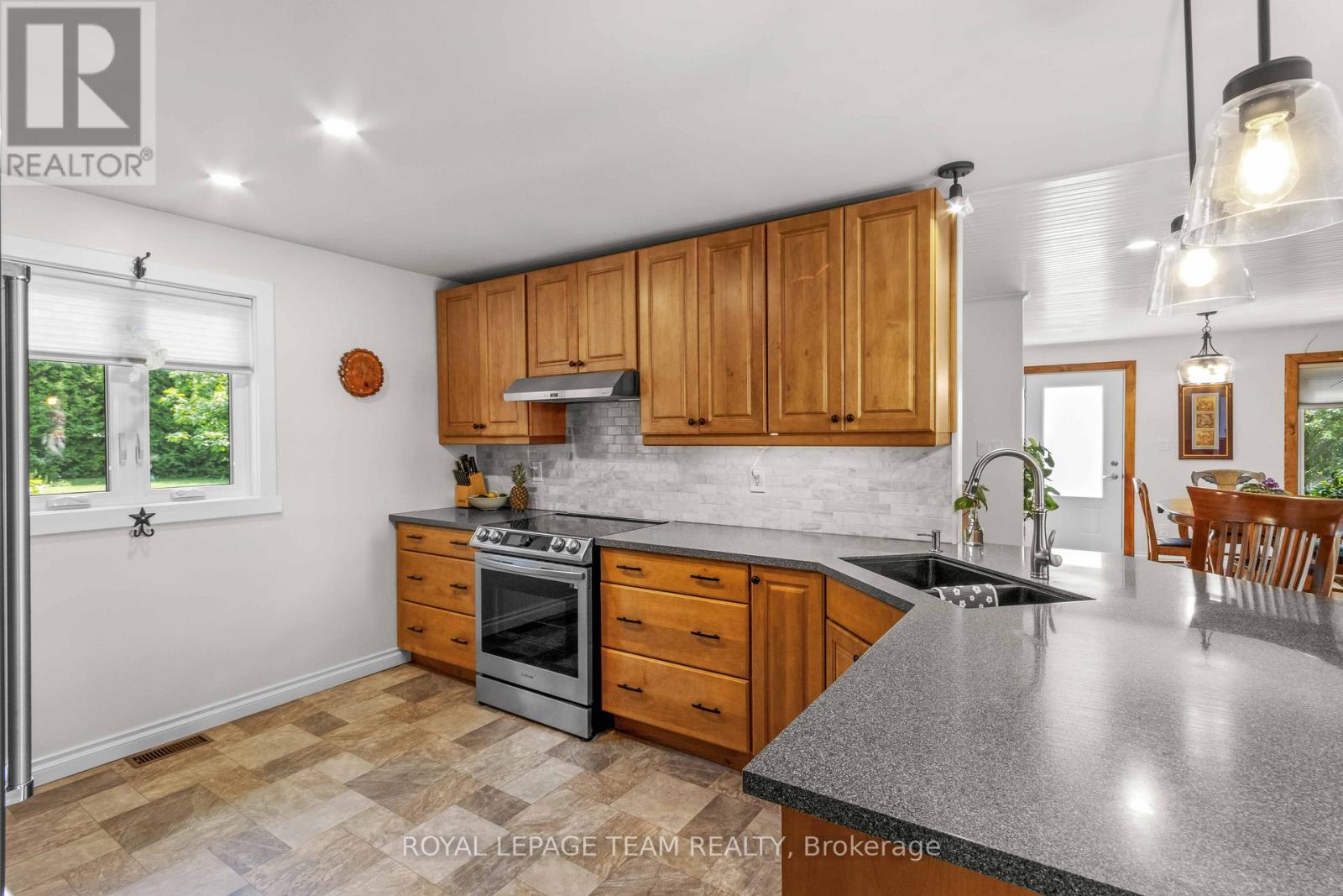 156 MASK ISLAND DRIVE - 23