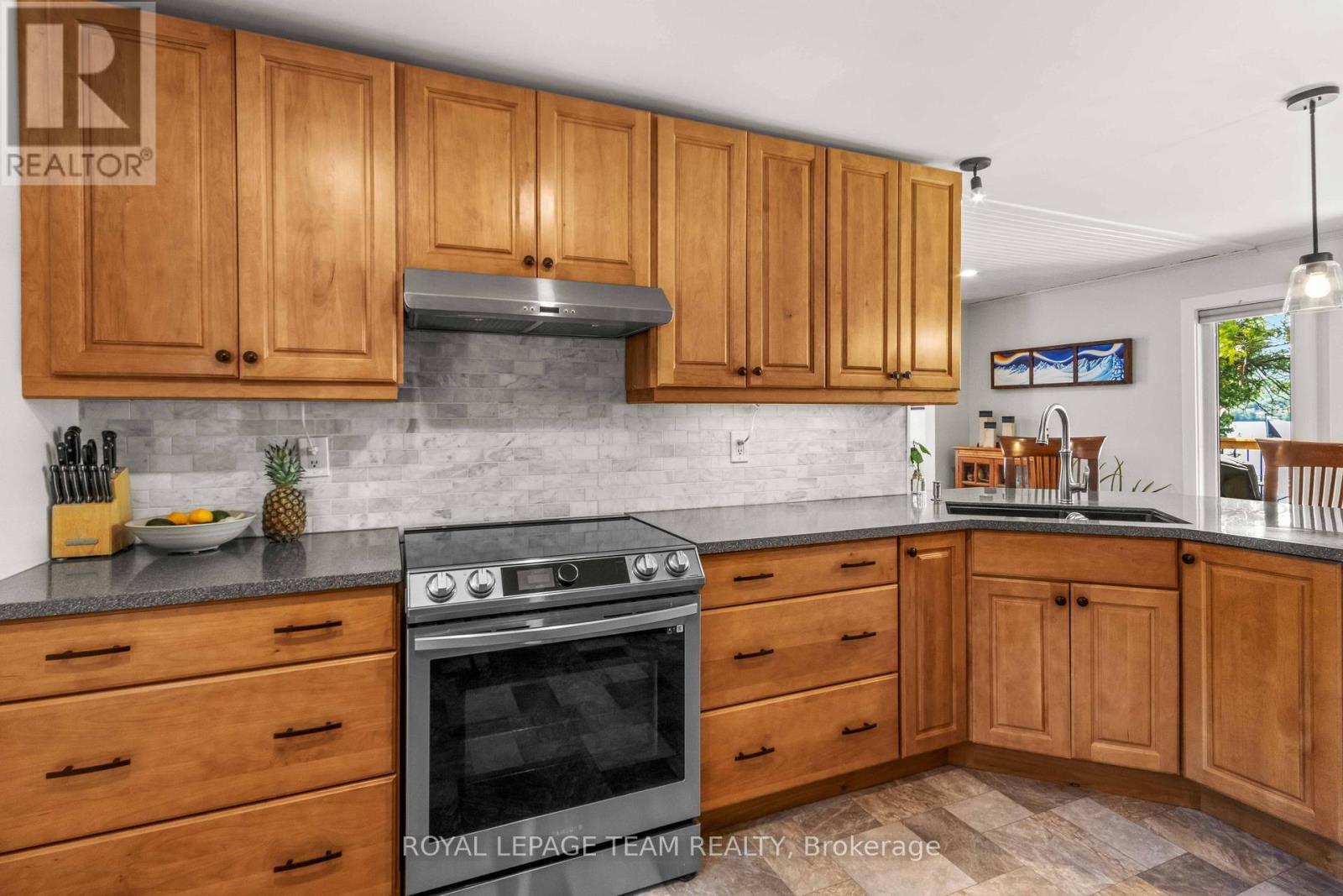 156 MASK ISLAND DRIVE - 24