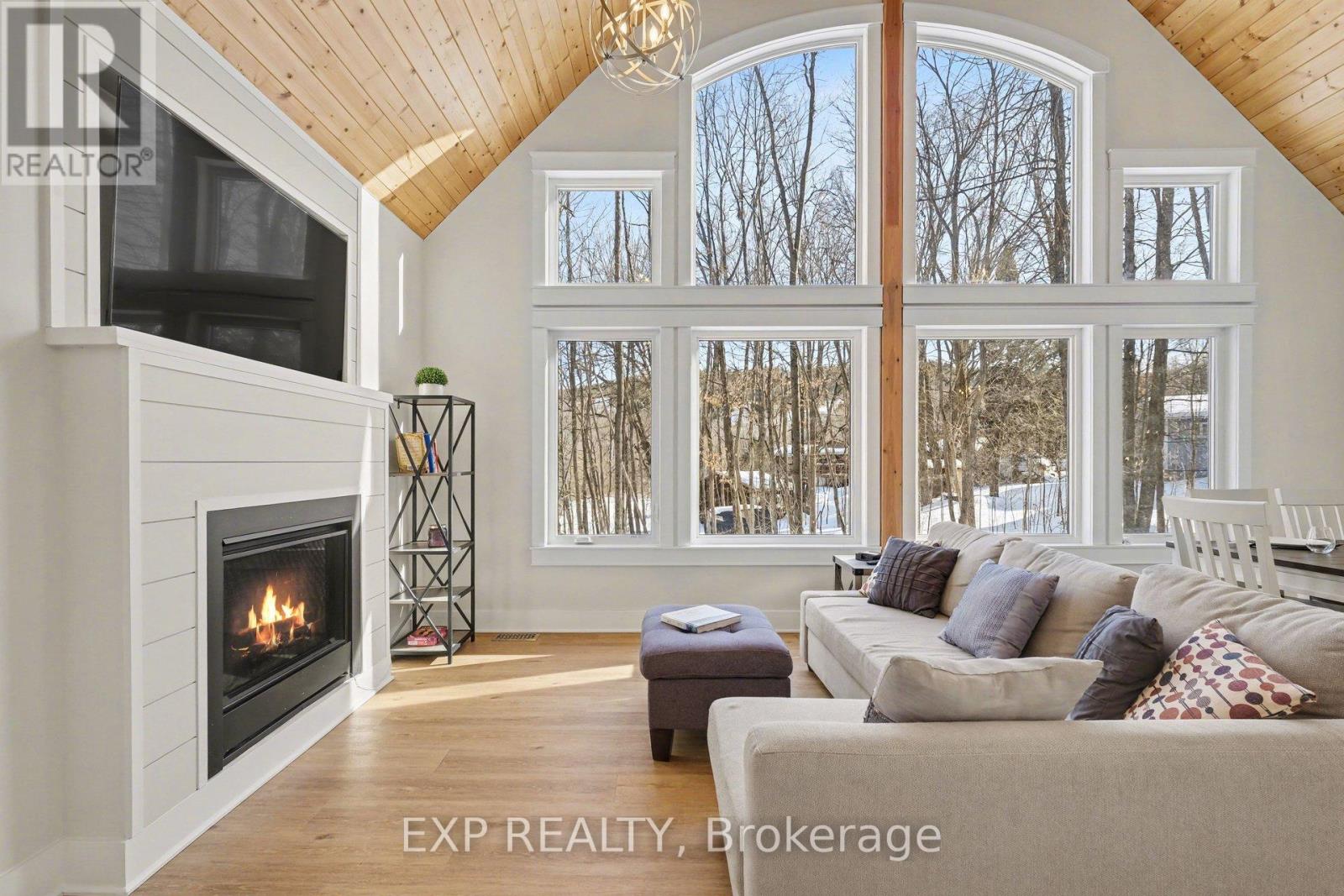 20 CRESTVIEW DRIVE - 8