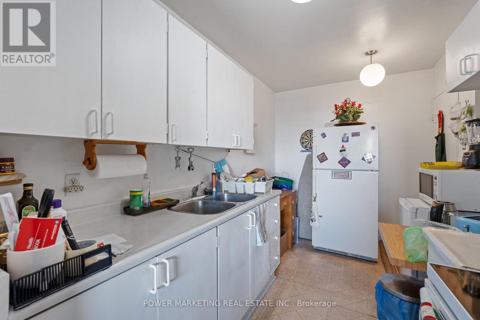 #1107 2000 JASMINE CRESCENT - 14