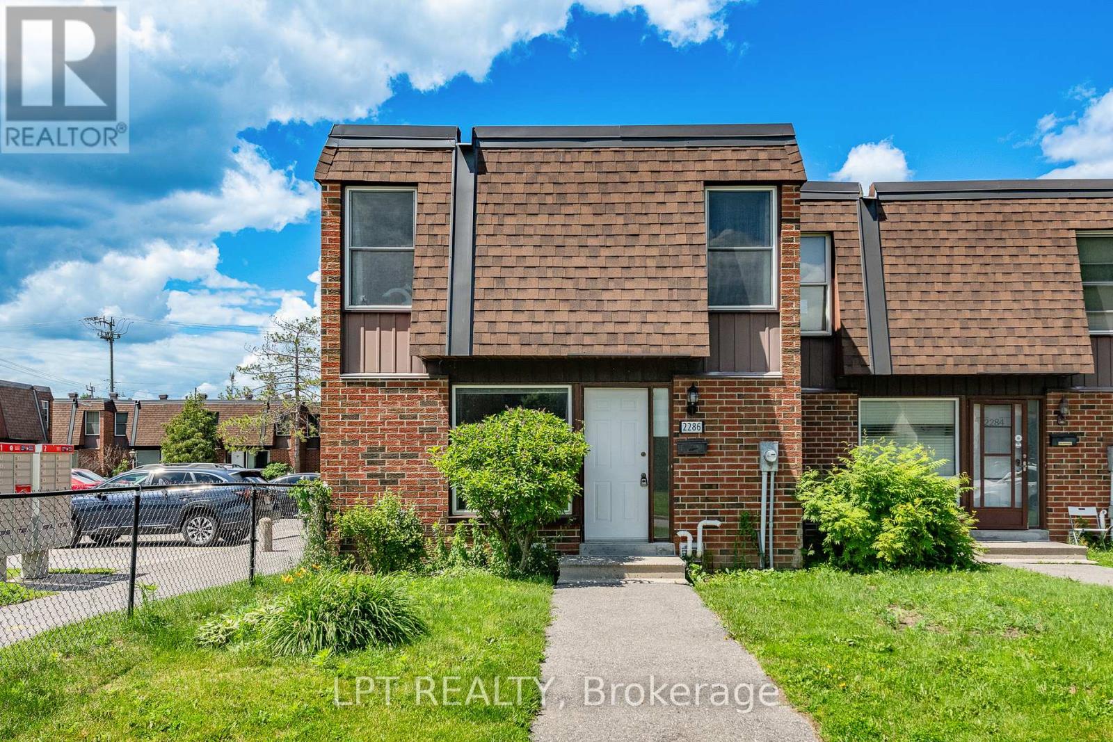 2286 COTTERS CRESCENT - 1