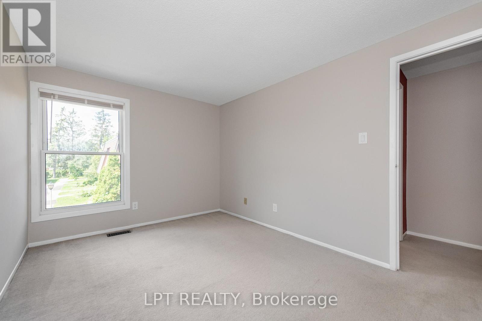 2286 COTTERS CRESCENT - 19