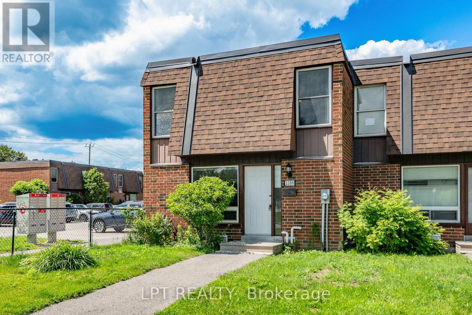 2286 COTTERS CRESCENT - 2