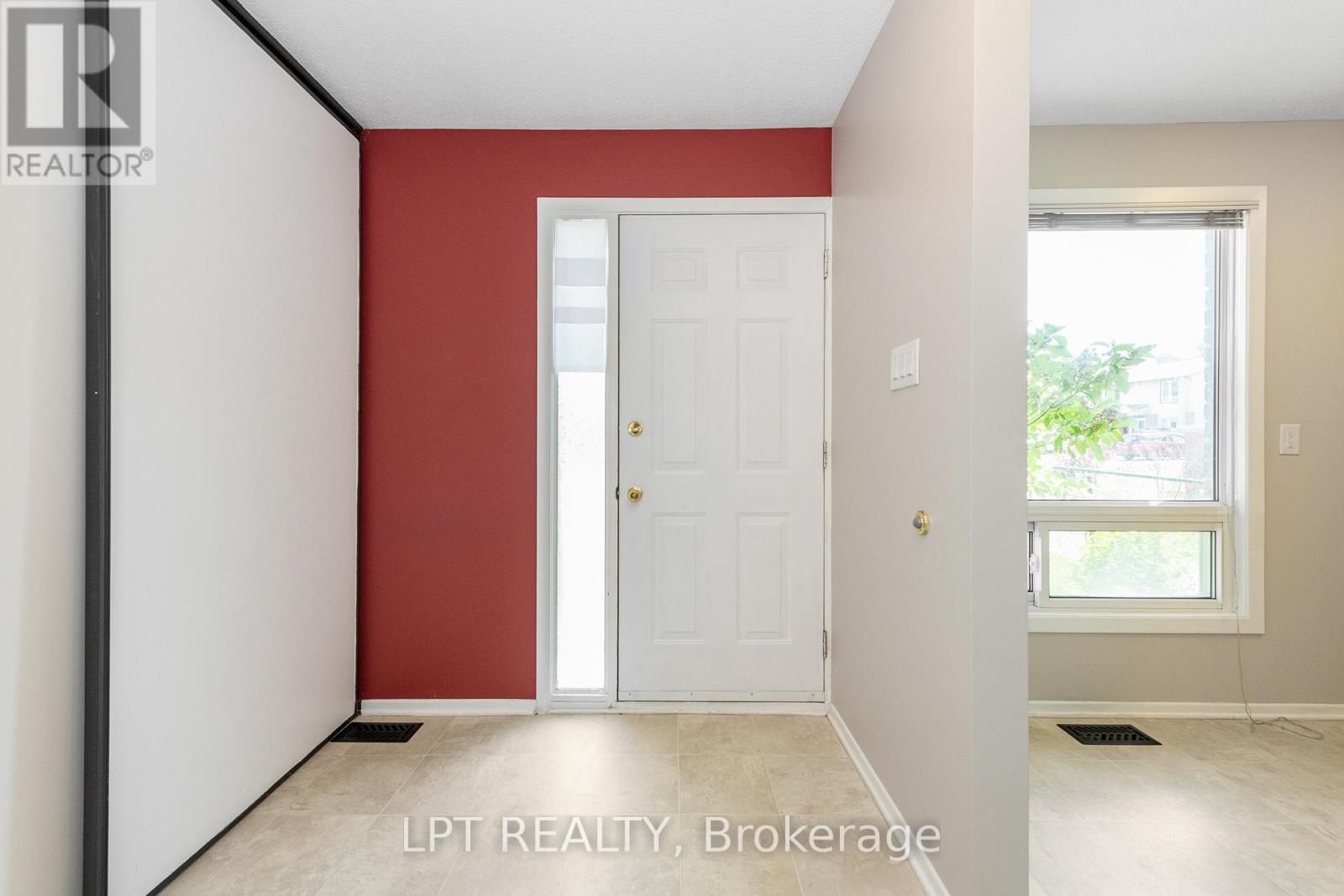 2286 COTTERS CRESCENT - 3