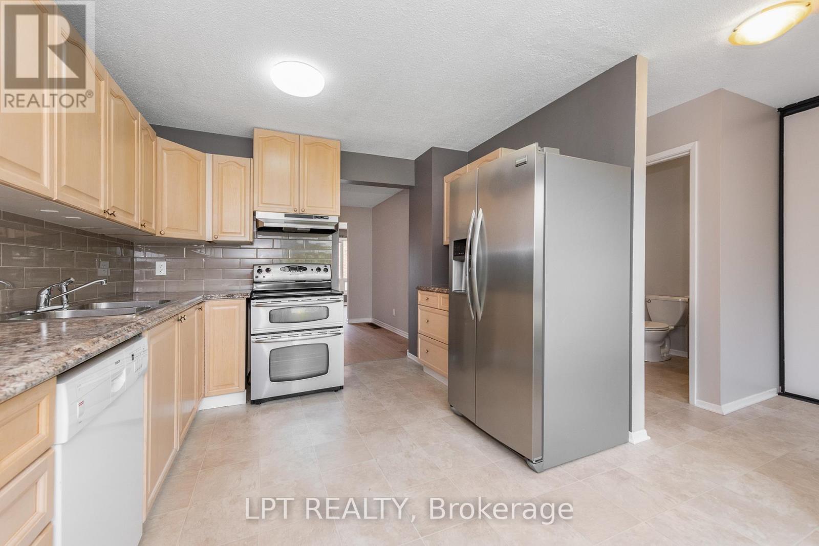 2286 COTTERS CRESCENT - 5