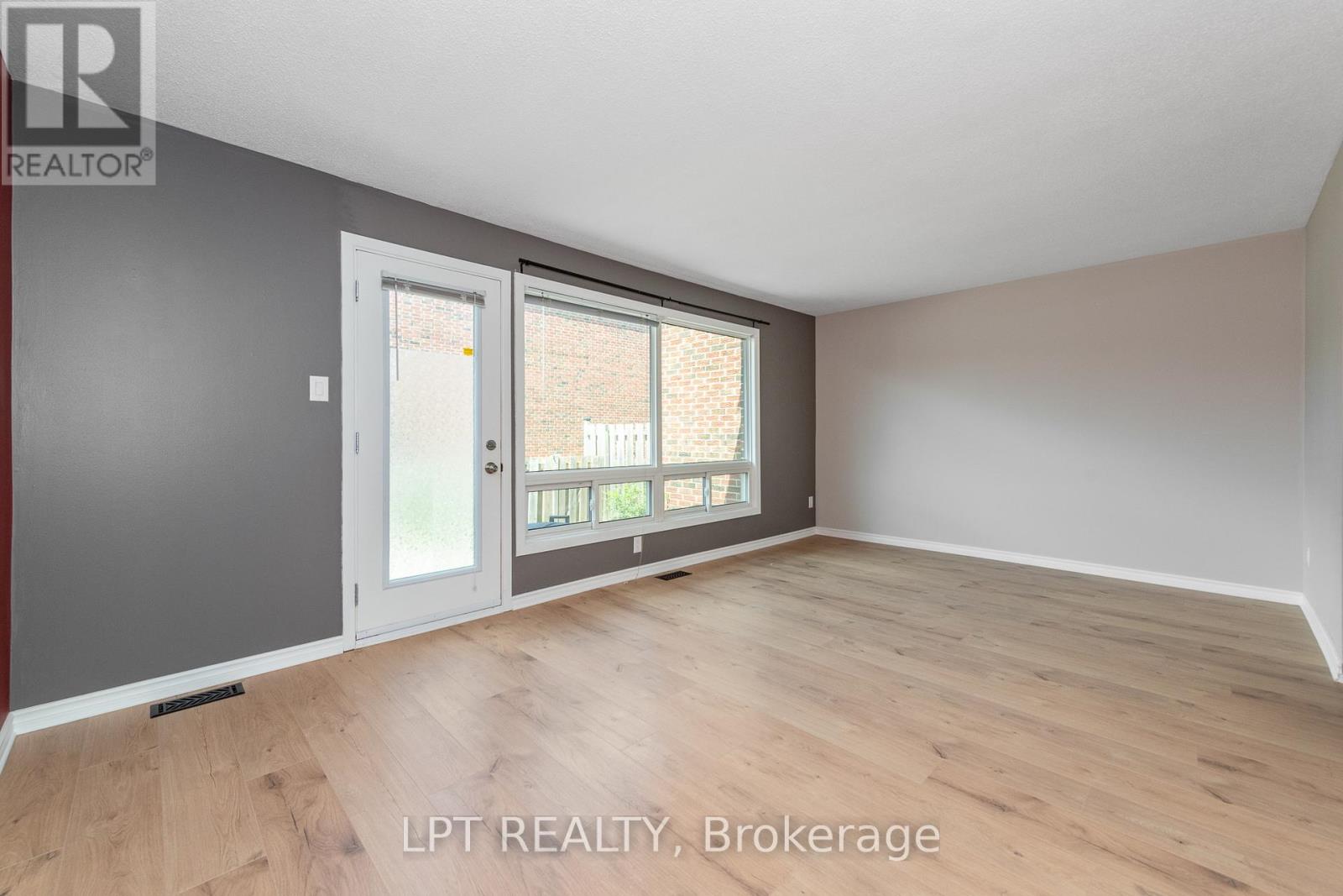 2286 COTTERS CRESCENT - 9