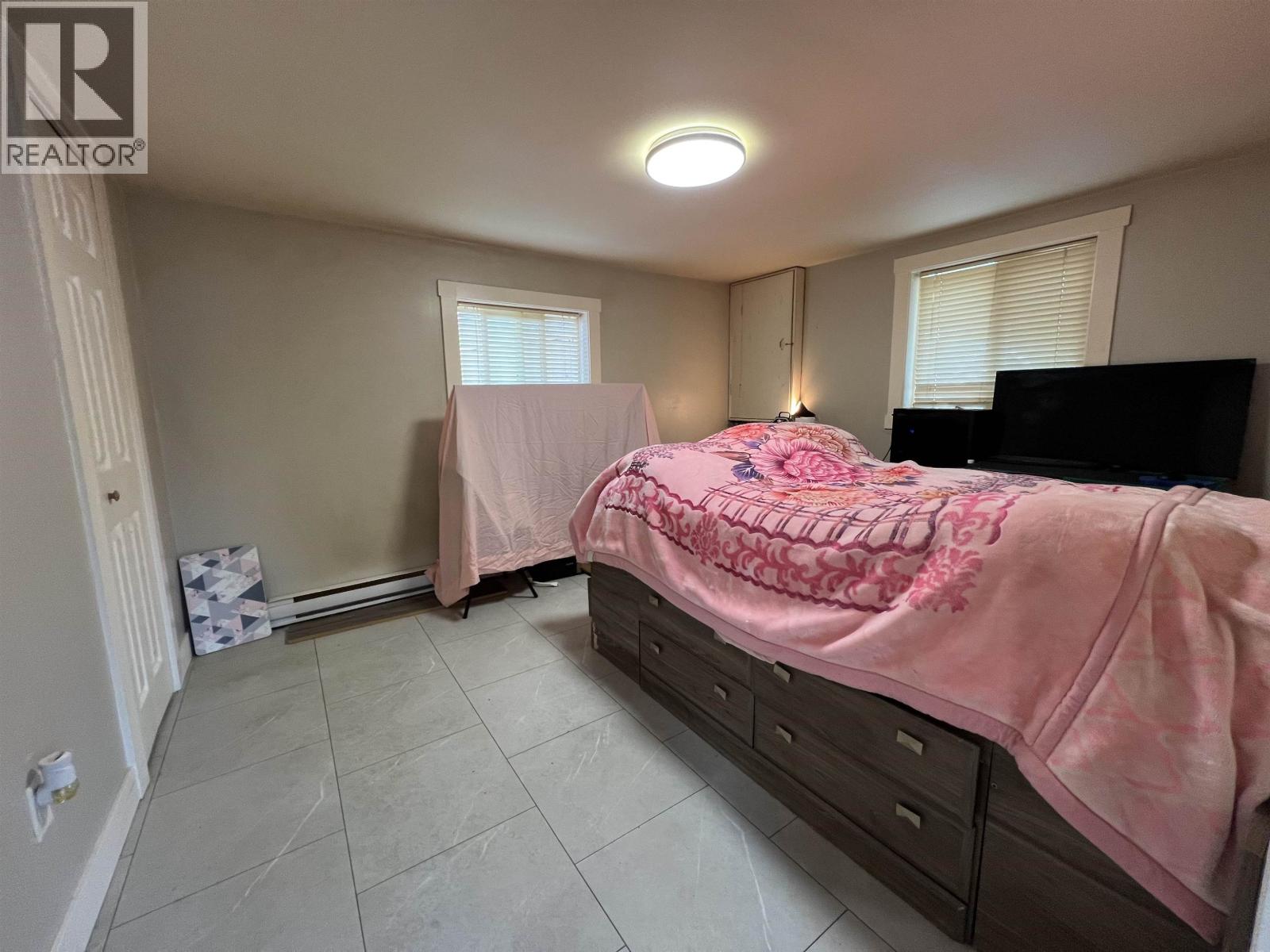 215 E 9TH AVENUE - 7