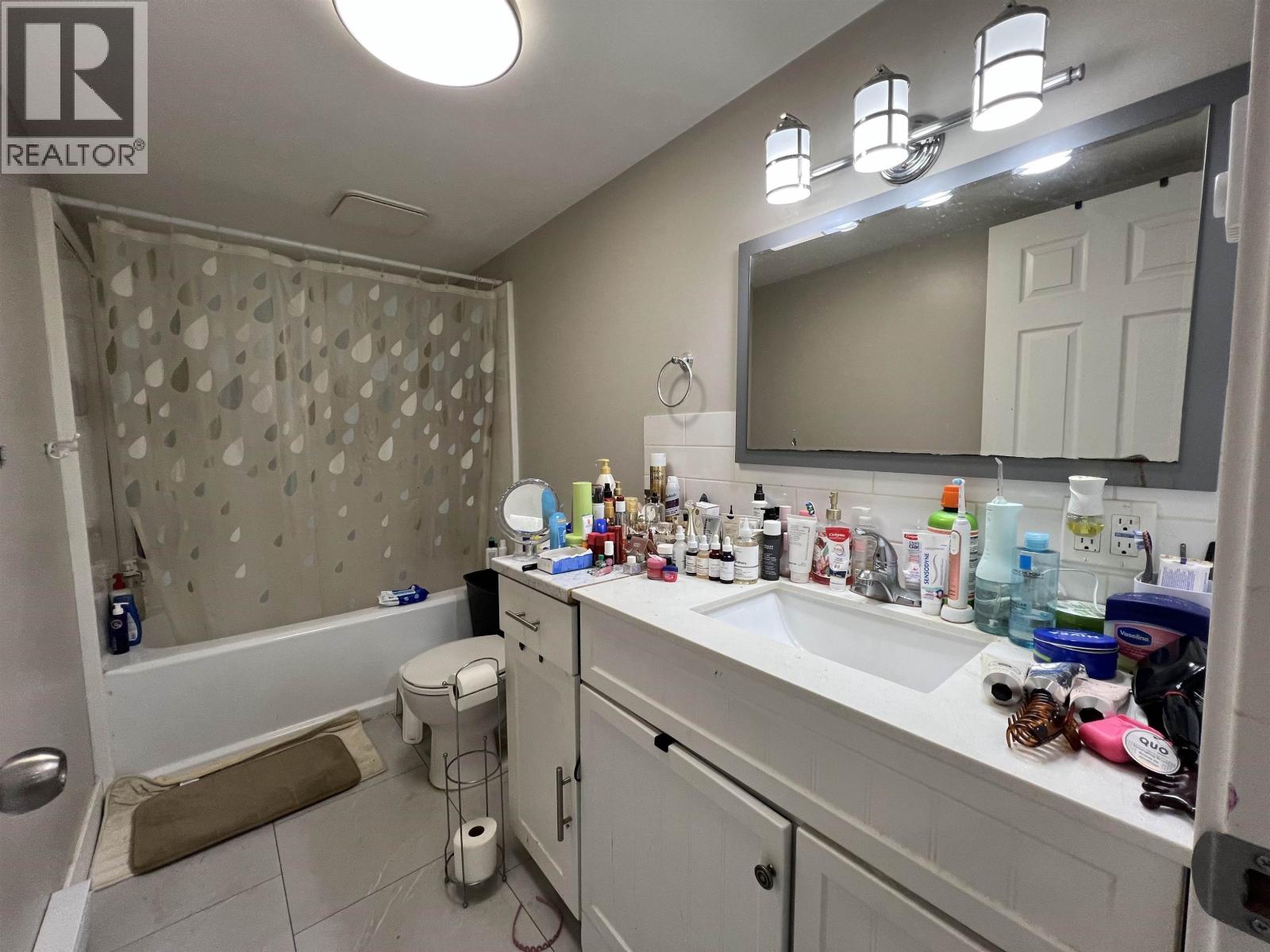 215 E 9TH AVENUE - 8