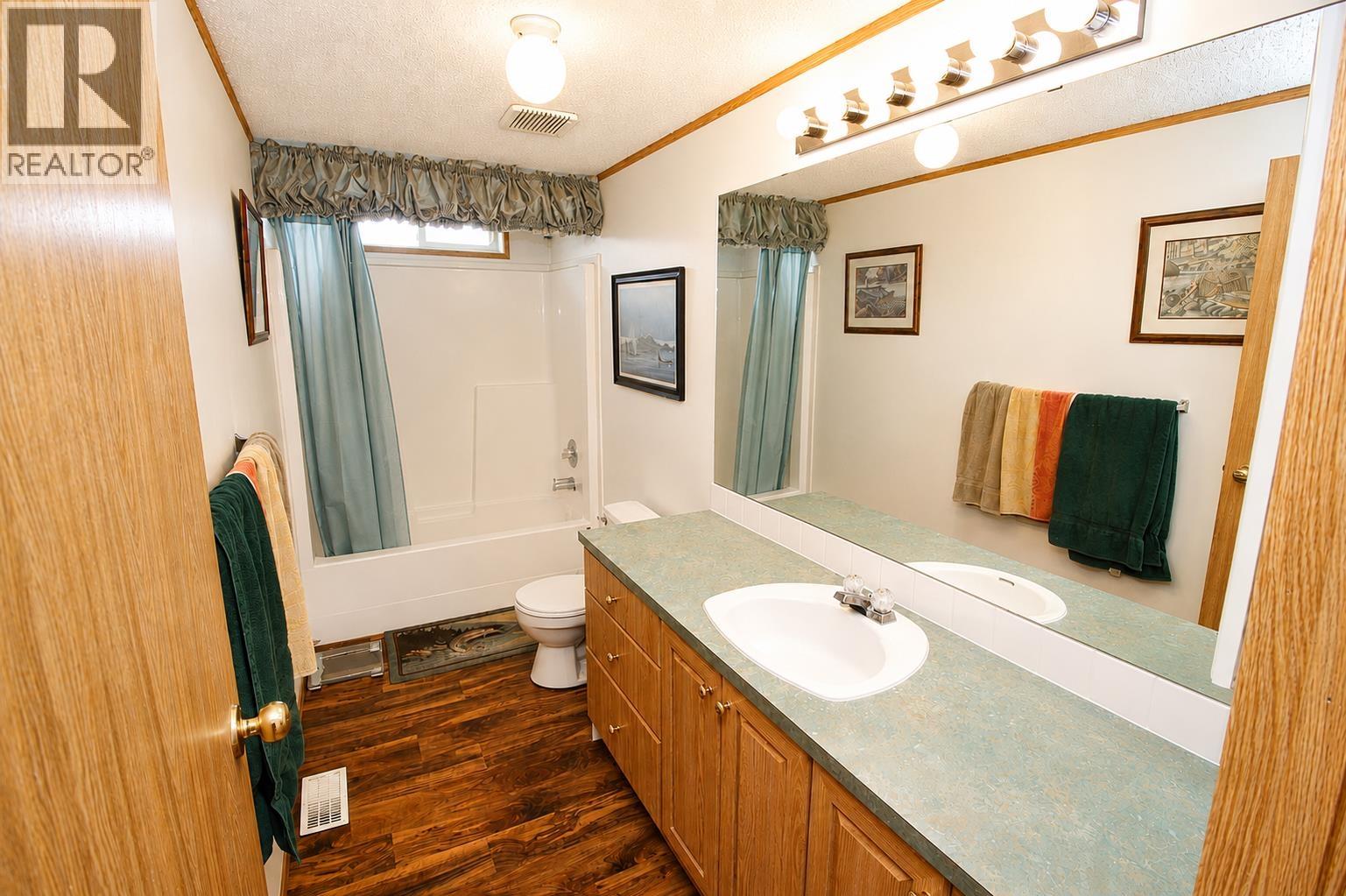 2131 WINTER AVENUE - 20
