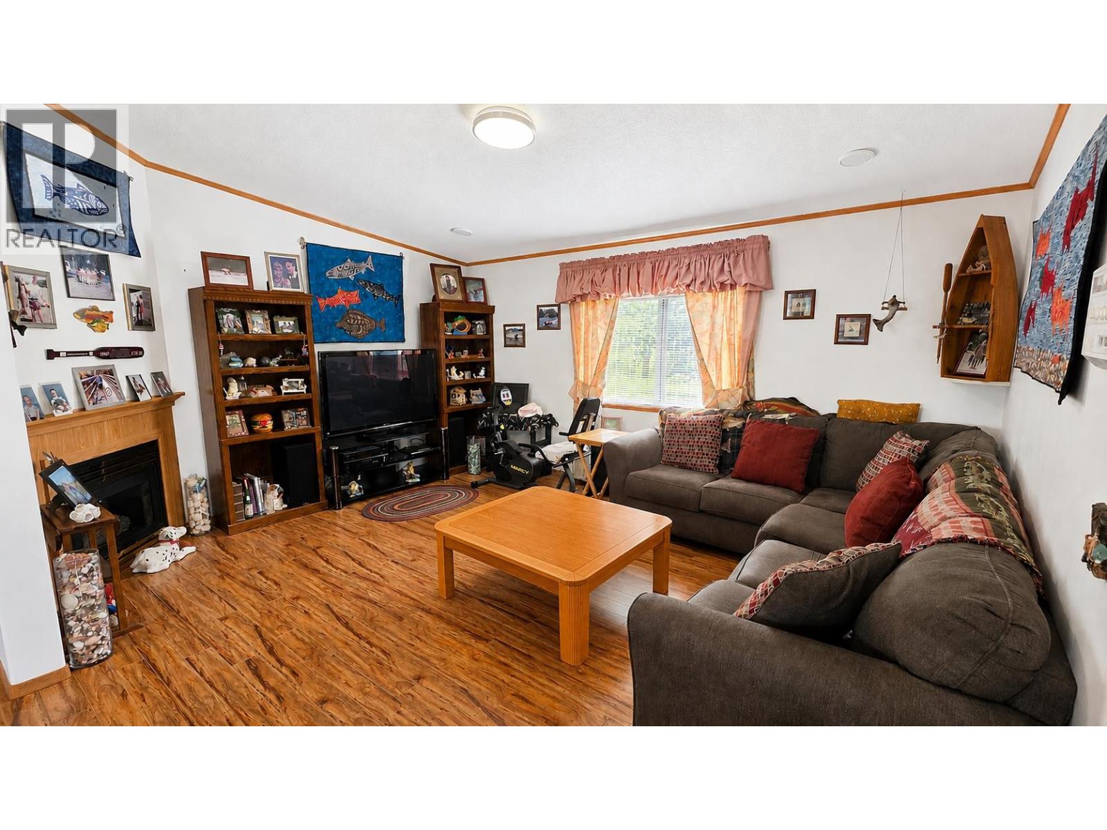 2131 WINTER AVENUE - 4