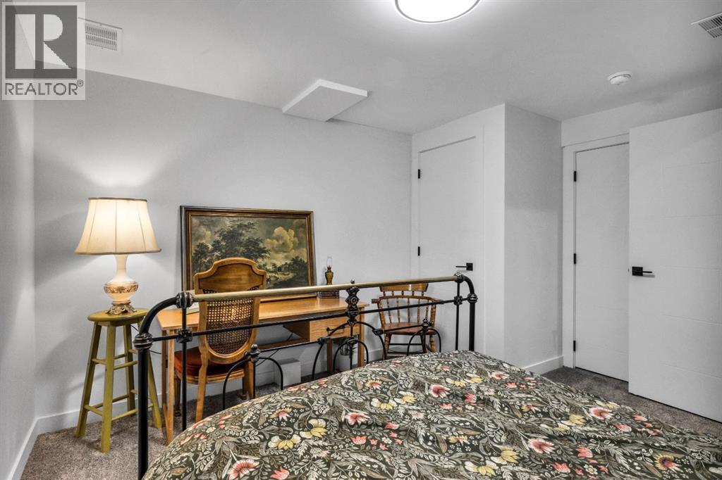 2021 112A Street - 40