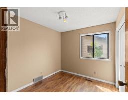 Family room - 72 Templeson Way Ne, Calgary, AB T1Y5P9 Photo 10