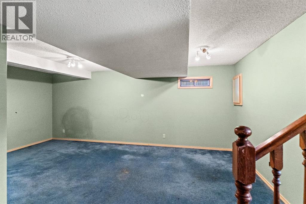 72 Templeson Way NE - 23
