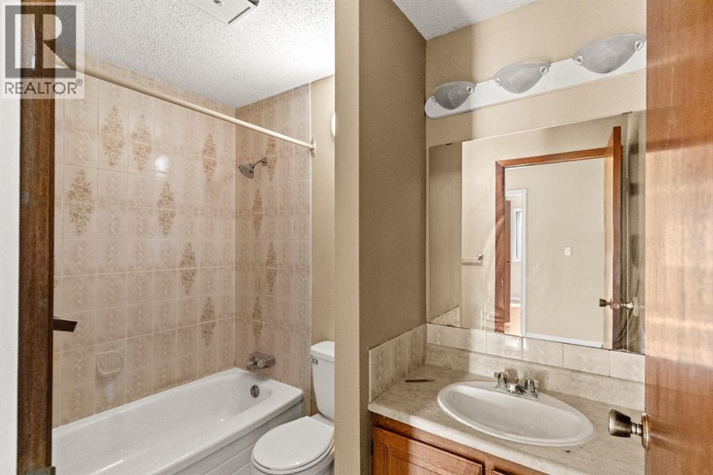 72 Templeson Way NE - 9