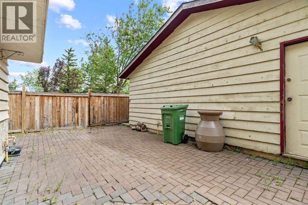 72 Templeson Way NE - 24