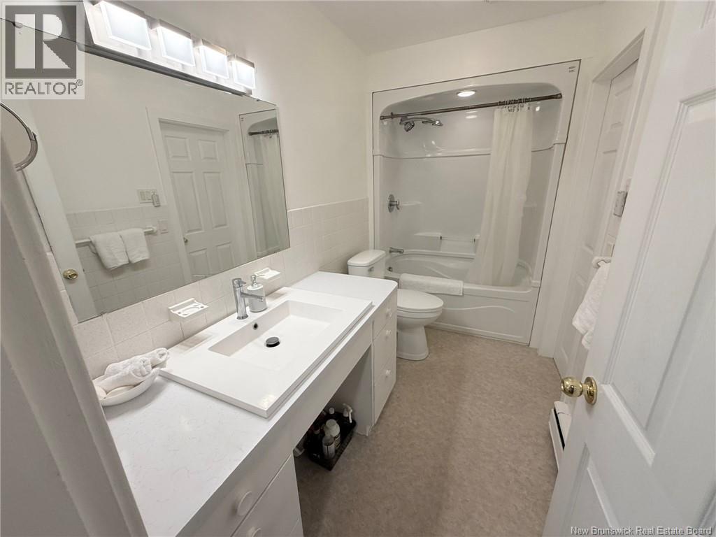 145 St John Street - 13