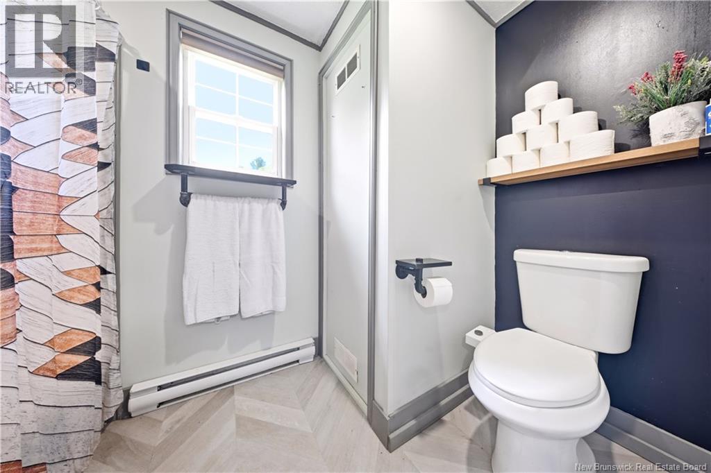211 Pleasant - Image 21