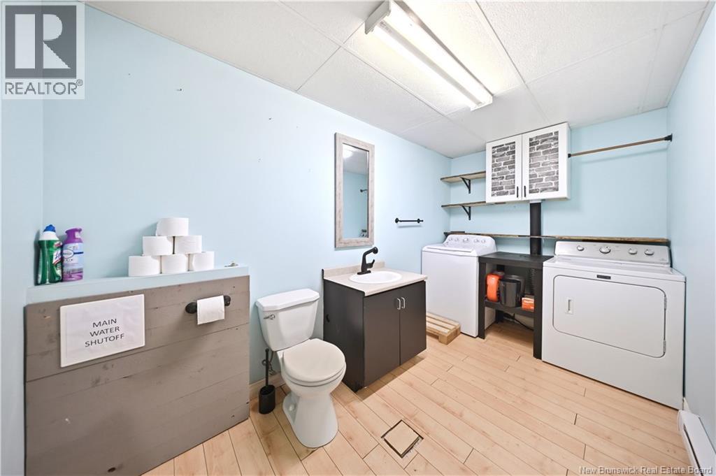 211 Pleasant - Image 33