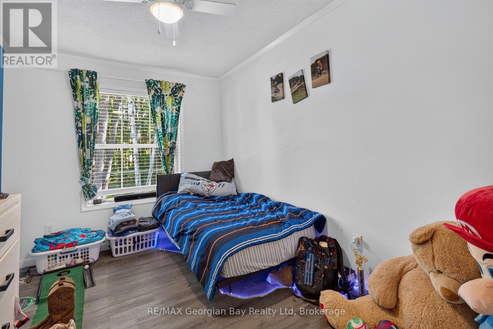 927 VINDIN STREET - 12
