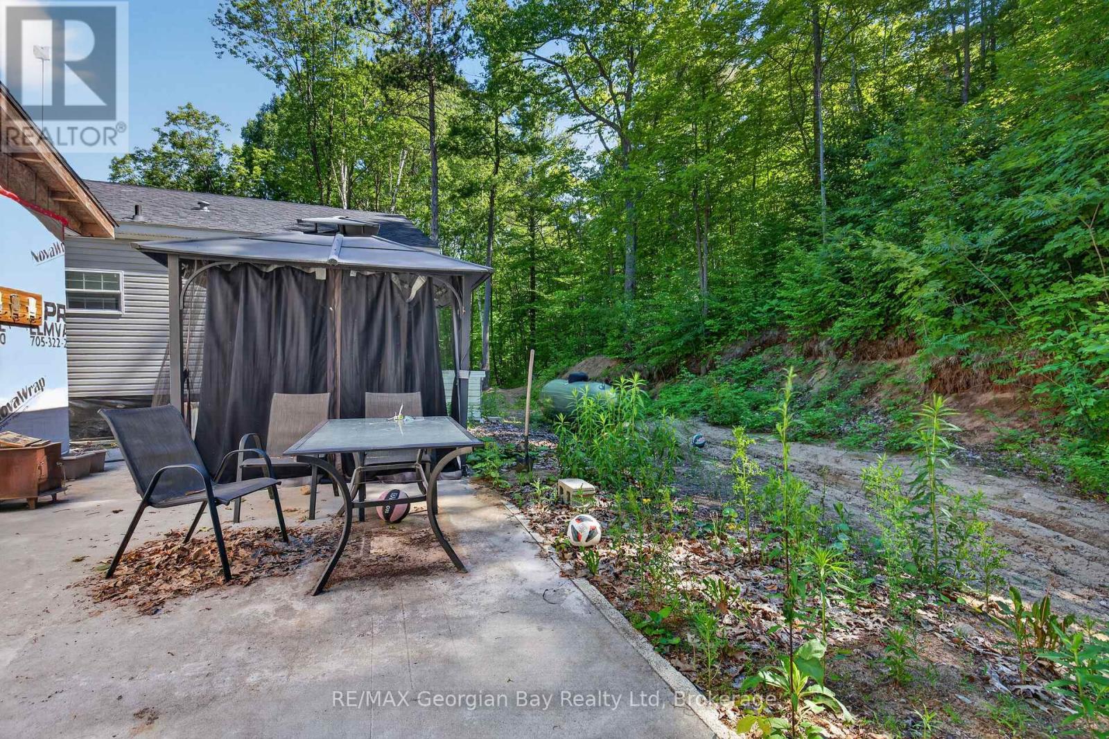 927 VINDIN STREET - 18