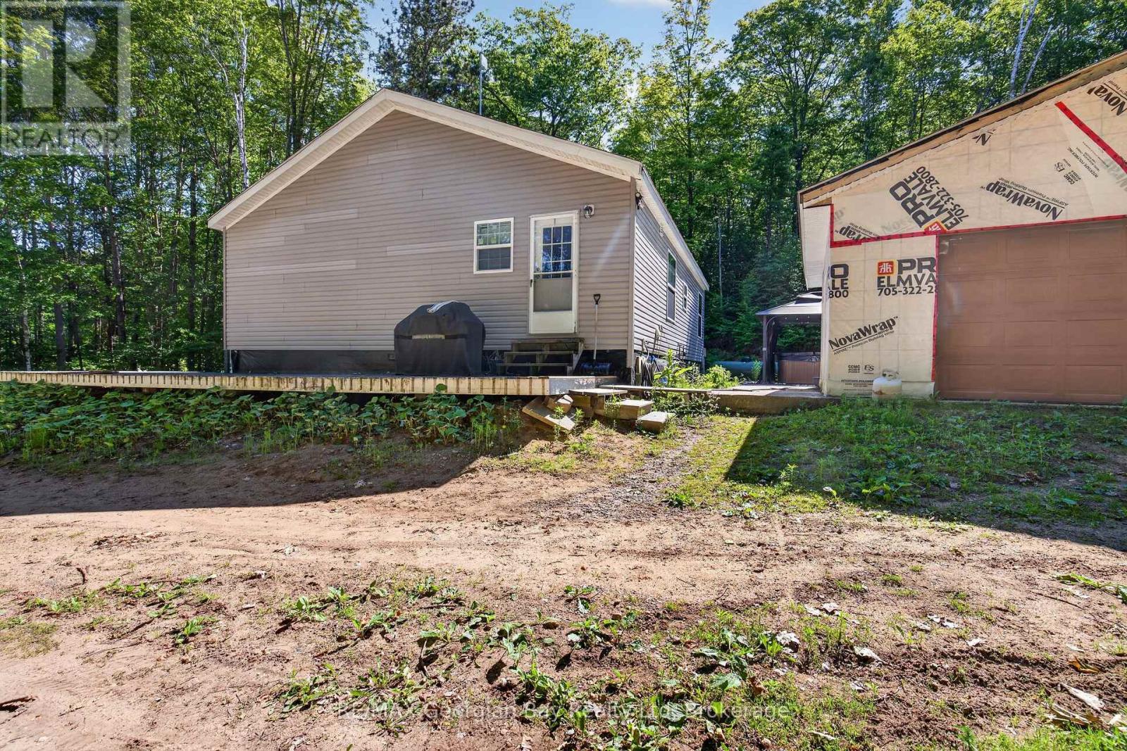 927 VINDIN STREET - 19