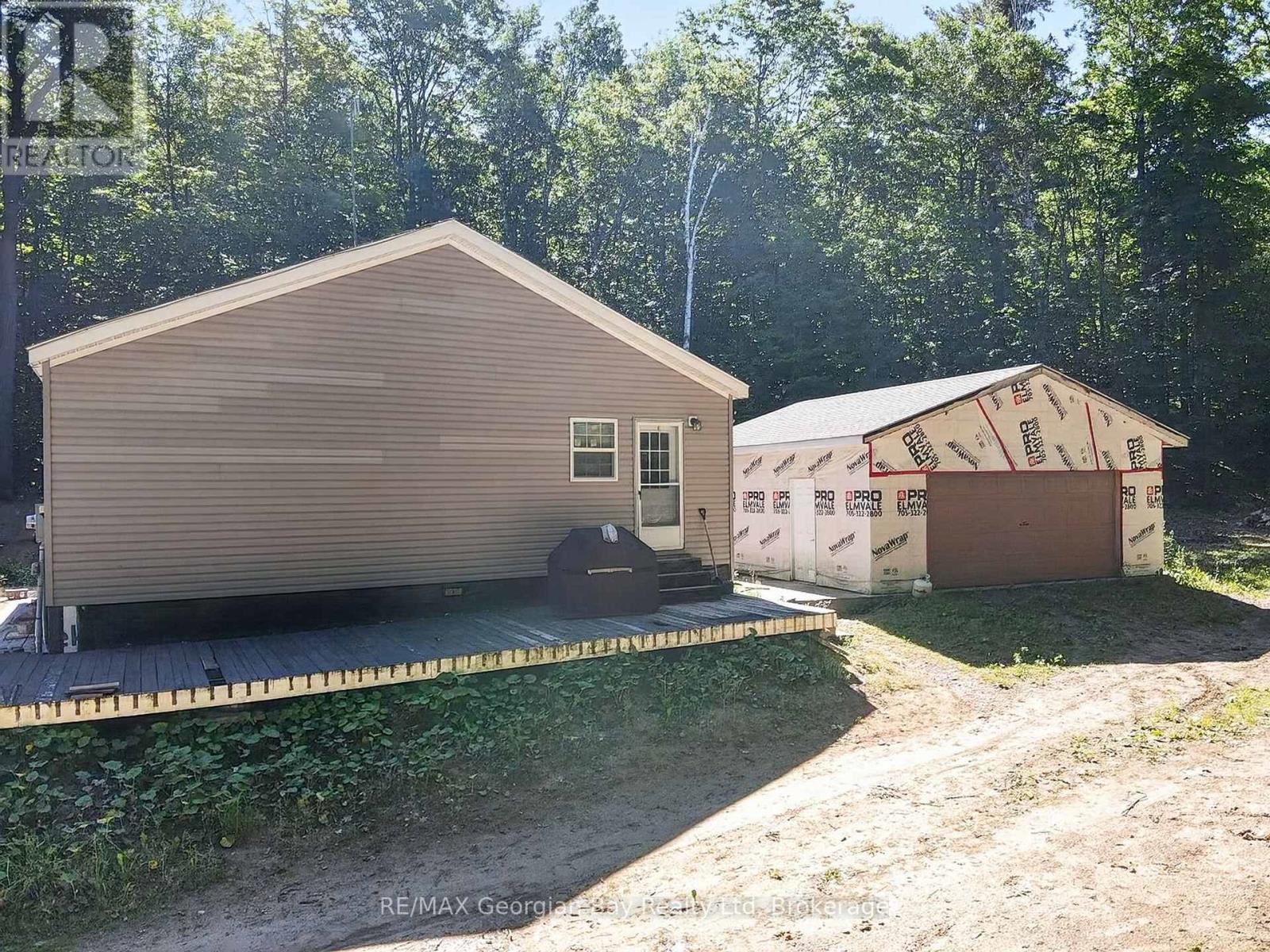 927 VINDIN STREET - 21