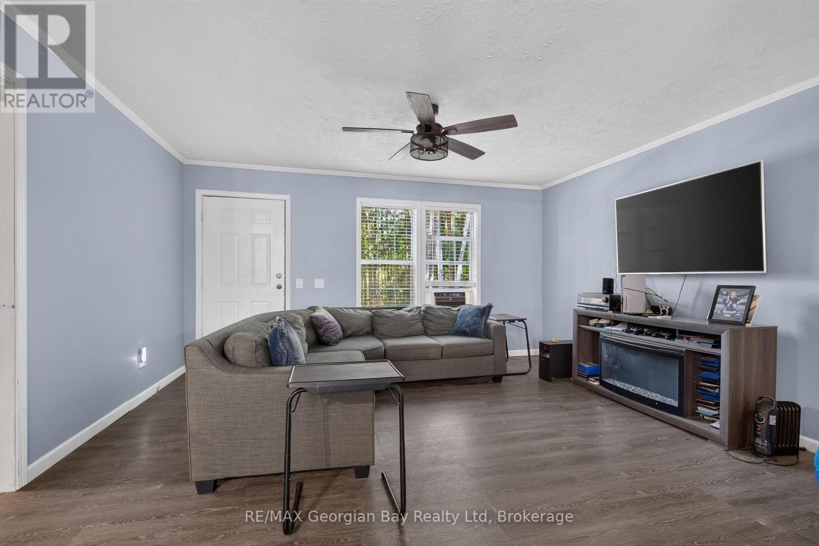 927 VINDIN STREET - 5