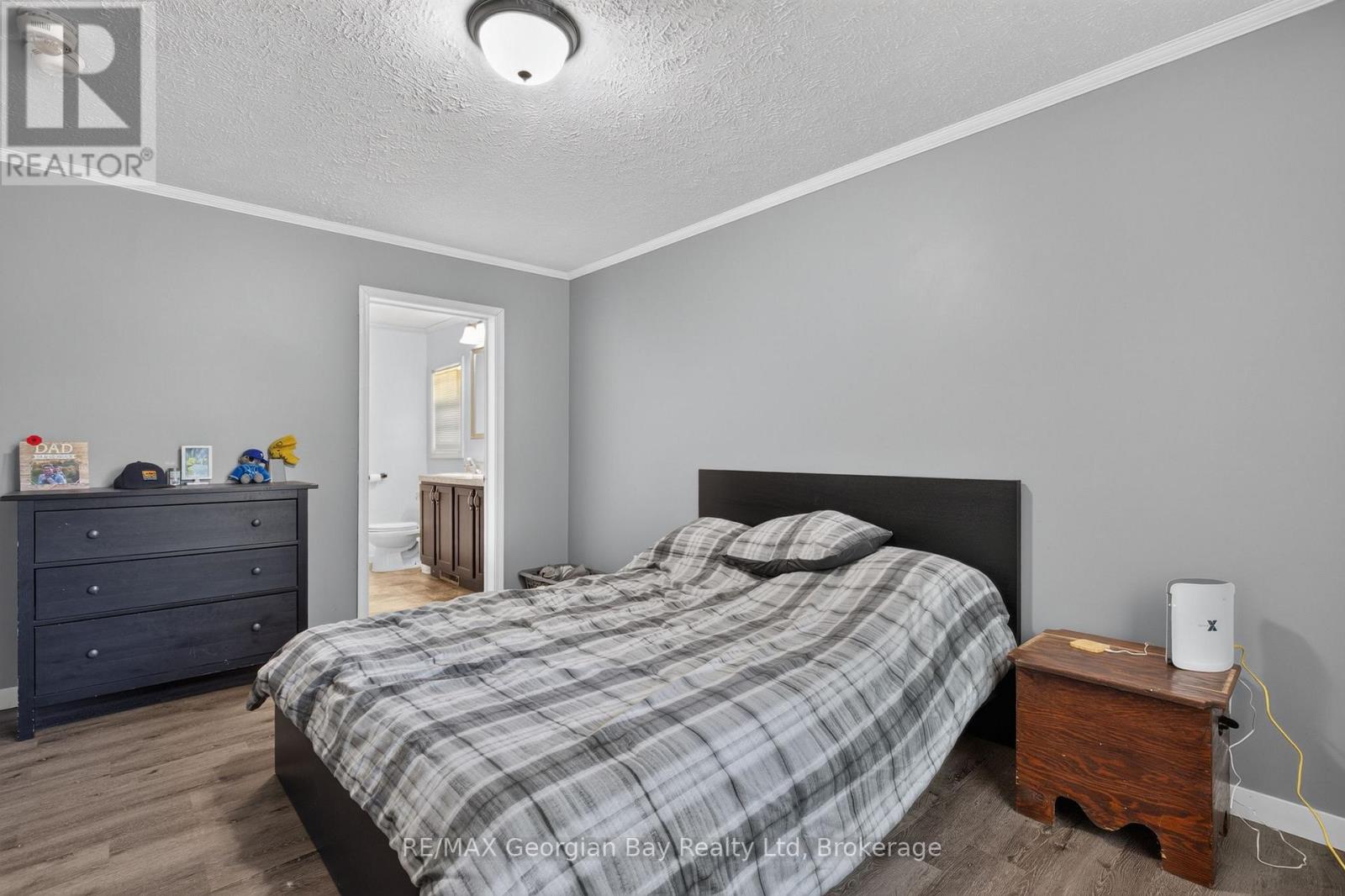 927 VINDIN STREET - 9