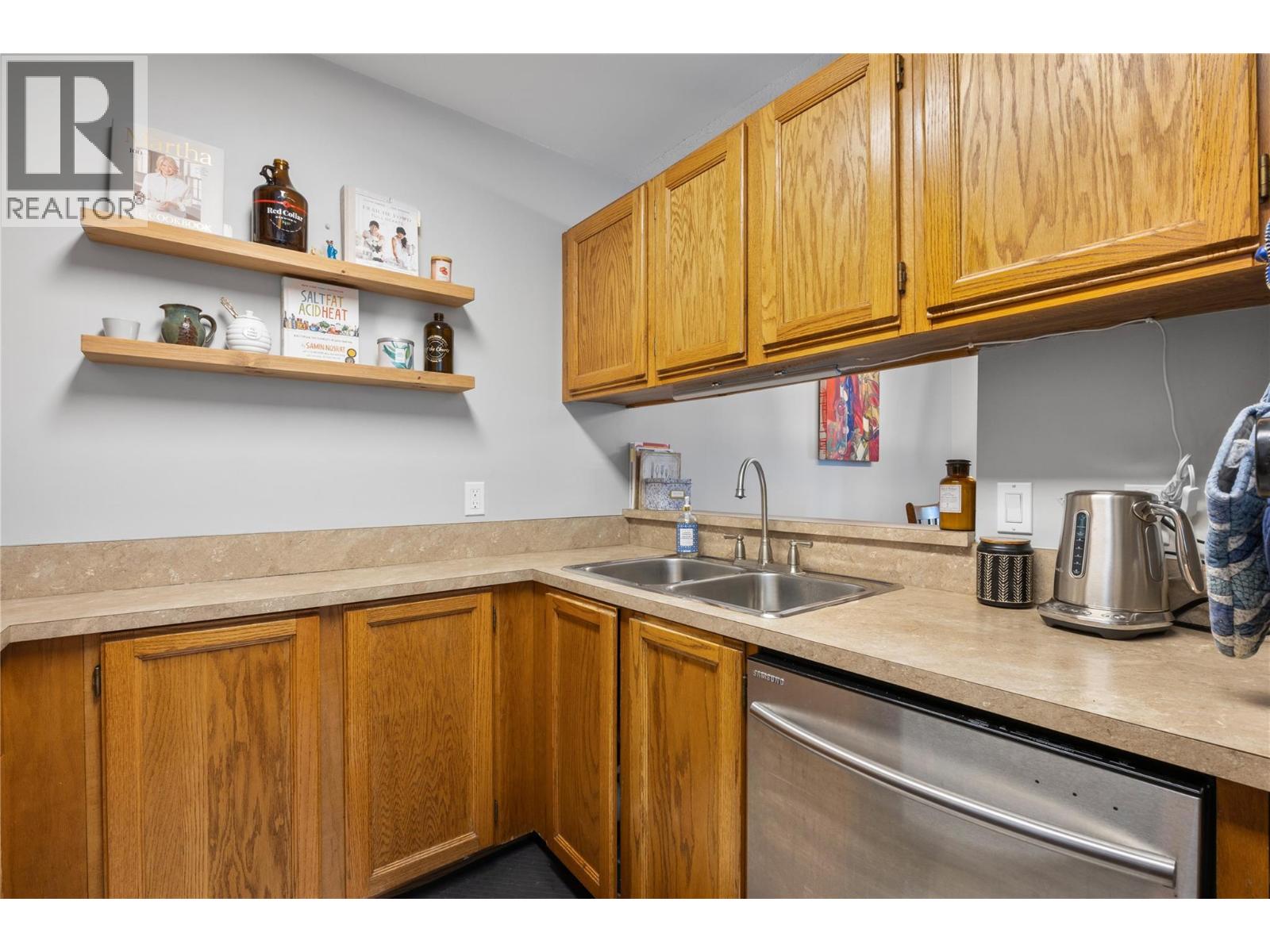 #40 145 NICOLA Street - 8