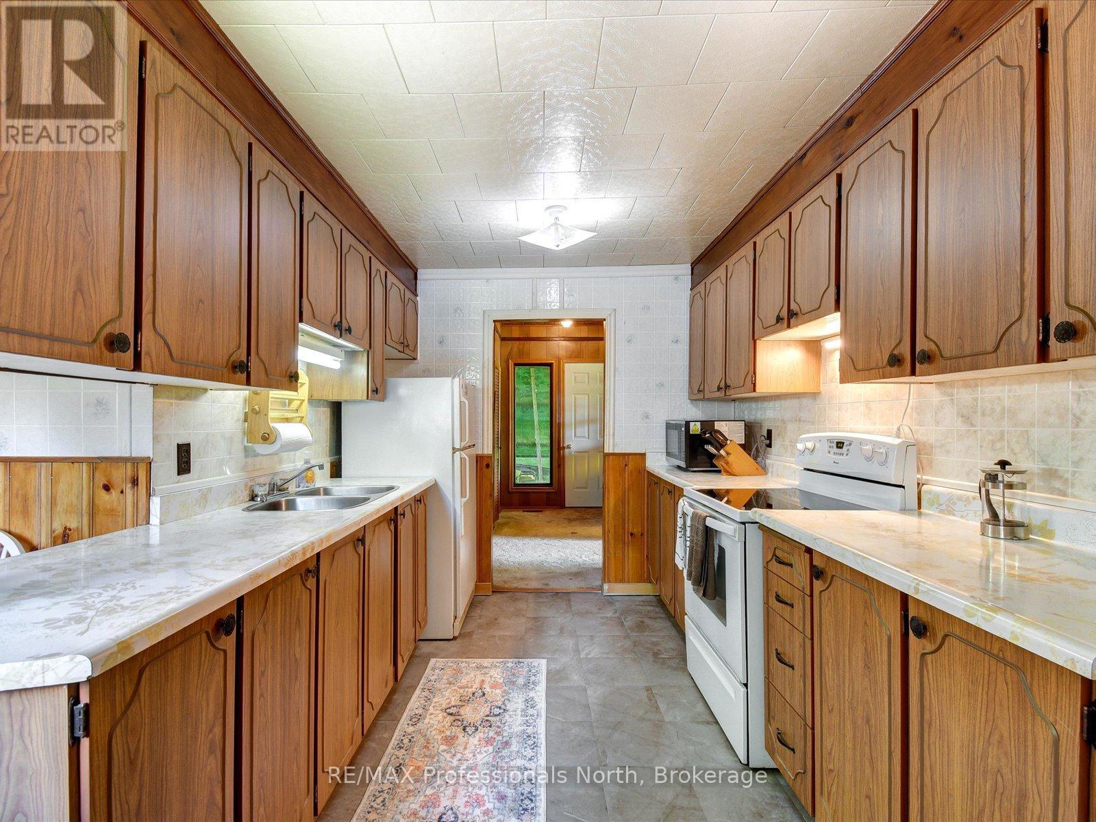 2510 LOOP ROAD - 10