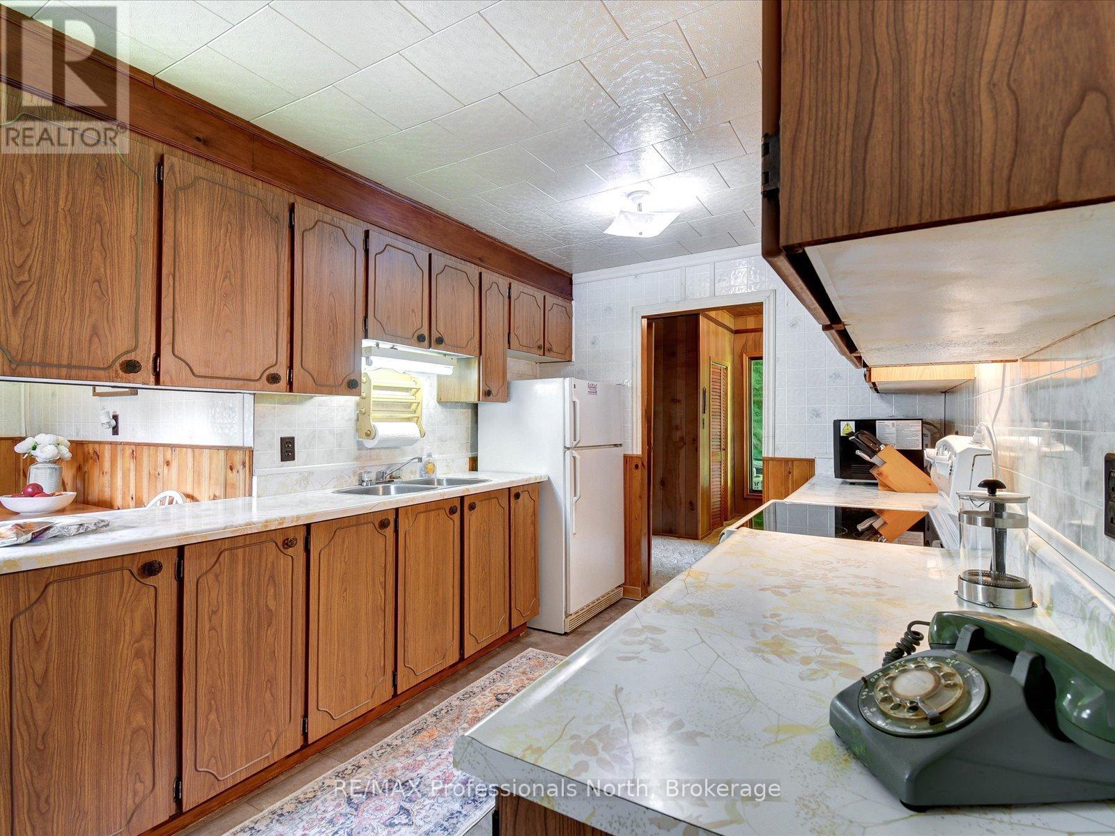 2510 LOOP ROAD - 12