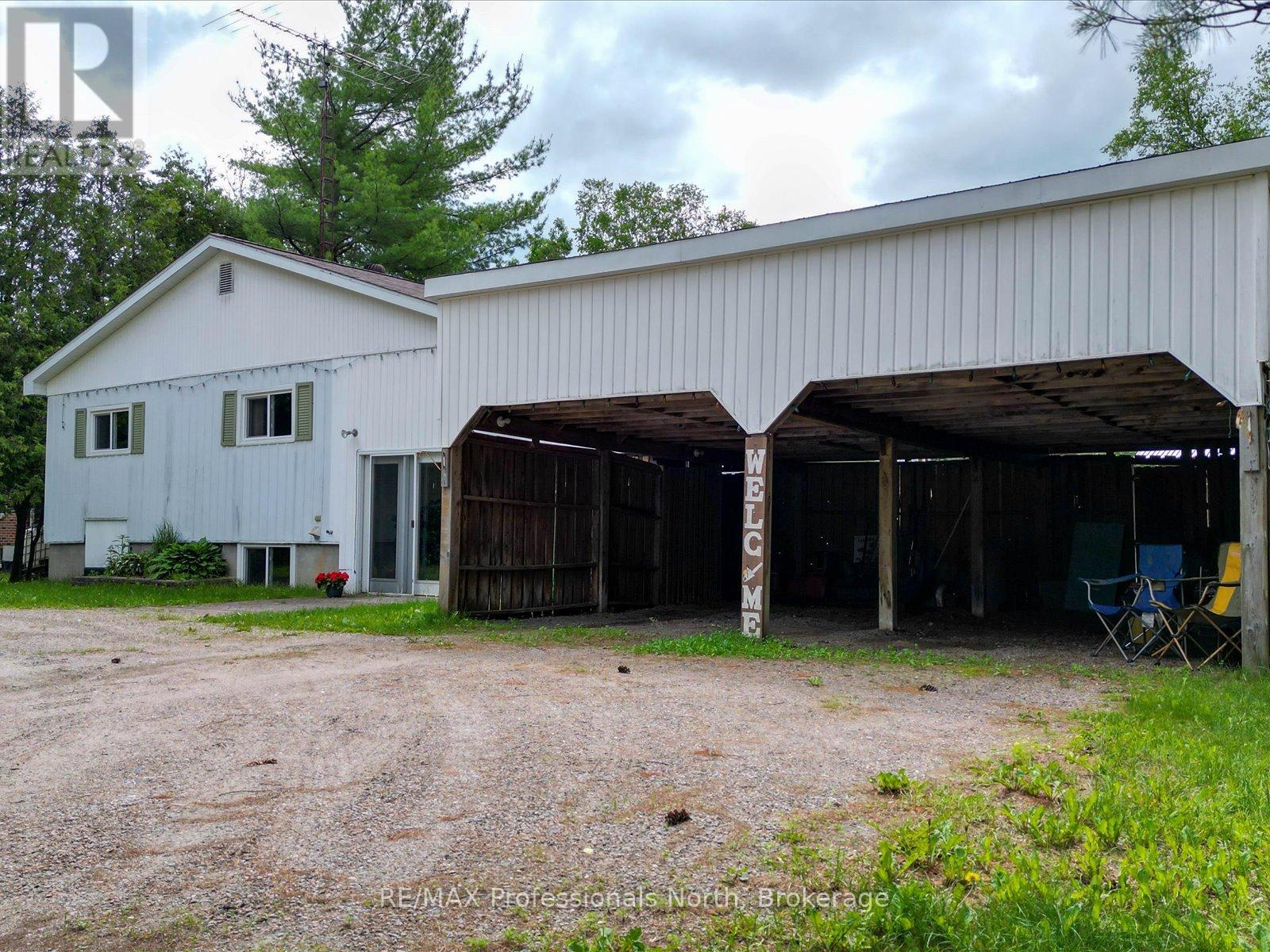 2510 LOOP ROAD - 26