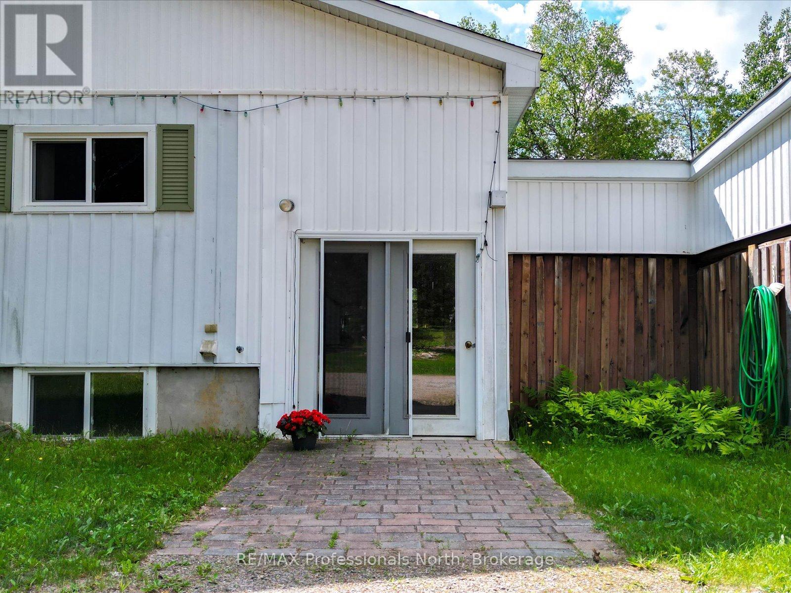 2510 LOOP ROAD - 4