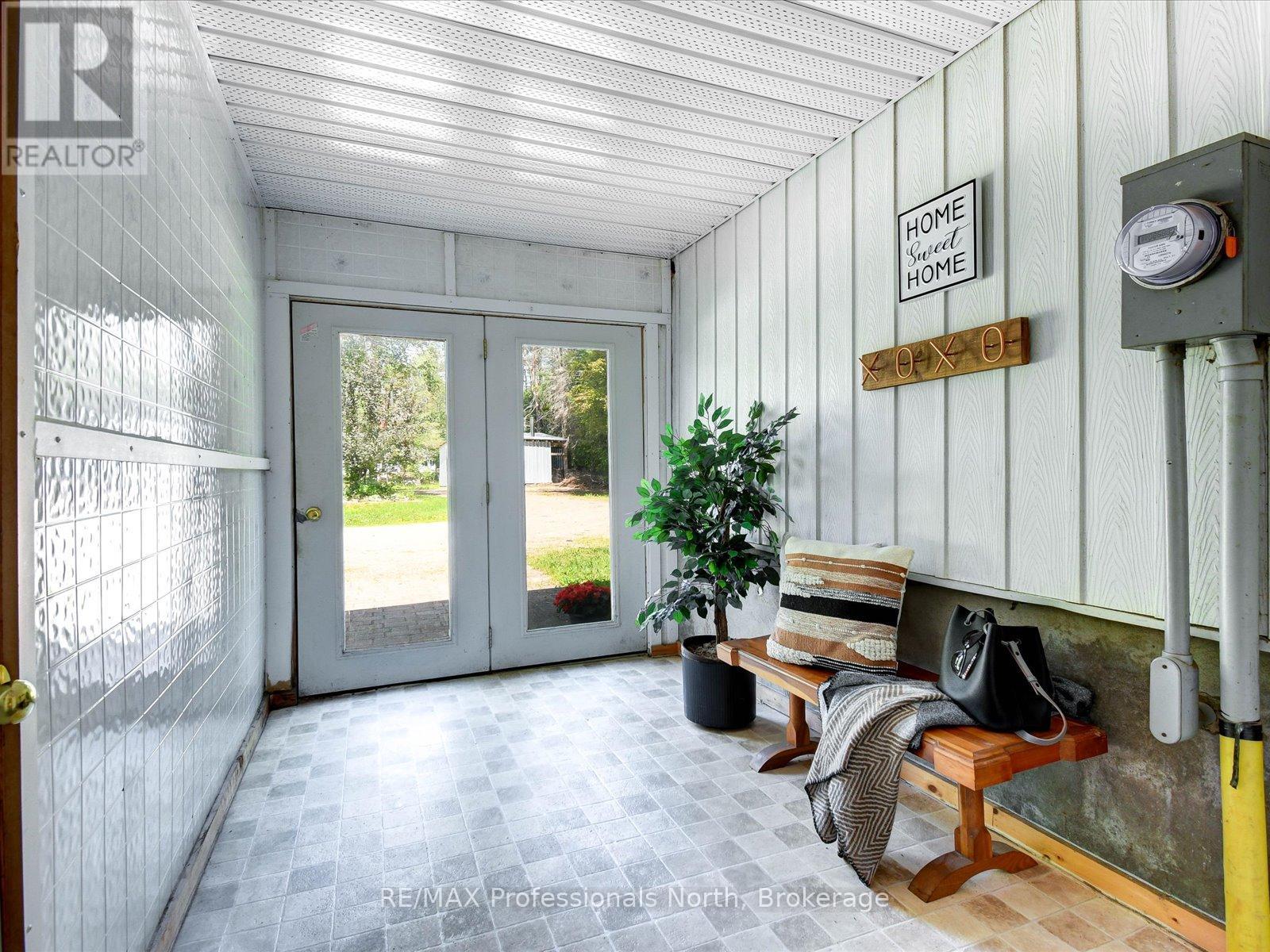 2510 LOOP ROAD - 6