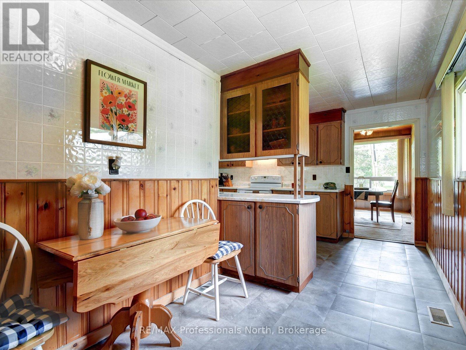 2510 LOOP ROAD - 7