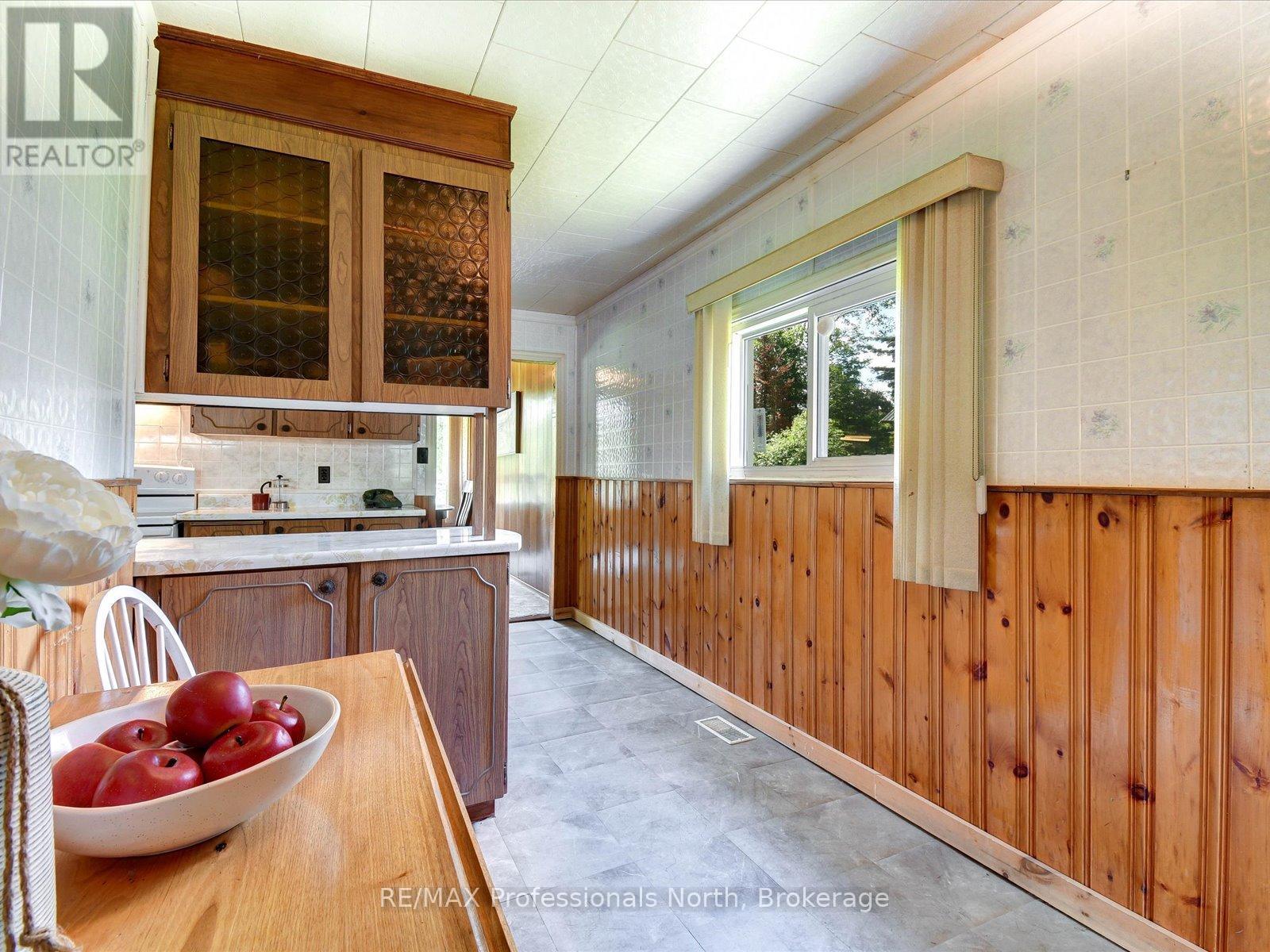 2510 LOOP ROAD - 8