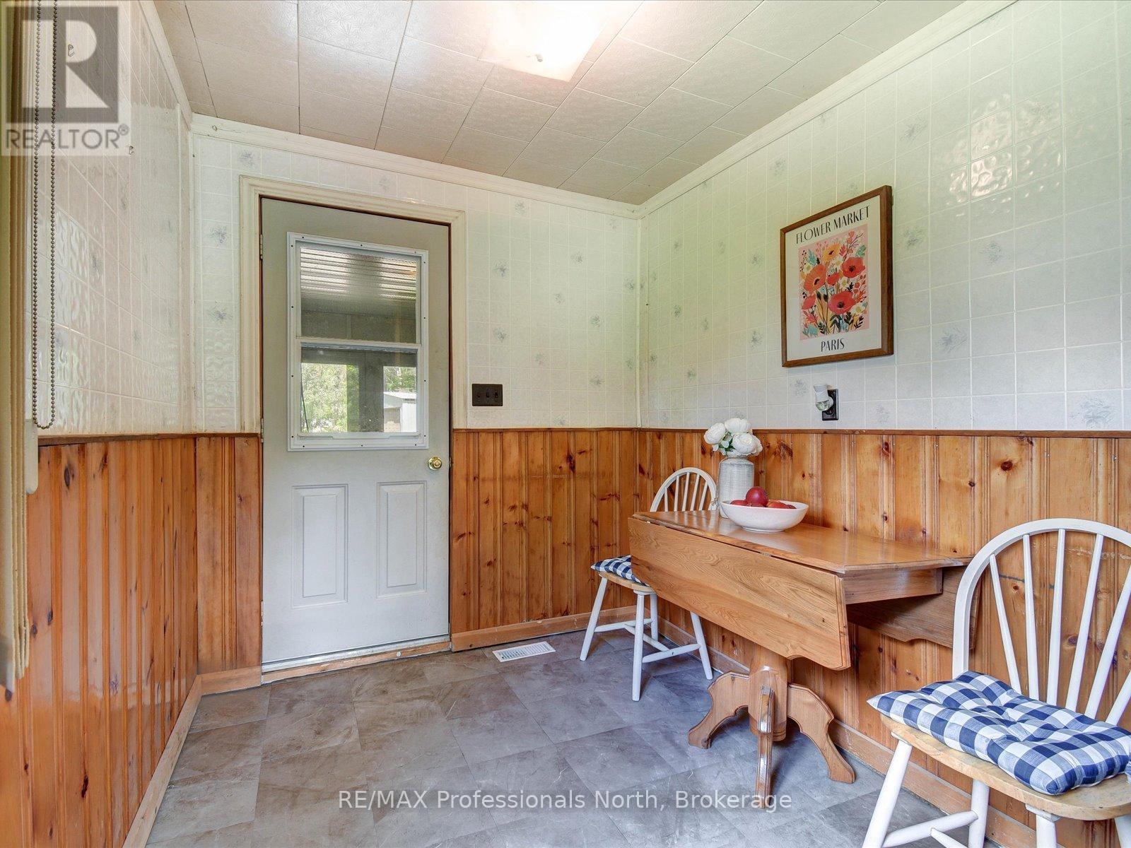 2510 LOOP ROAD - 9