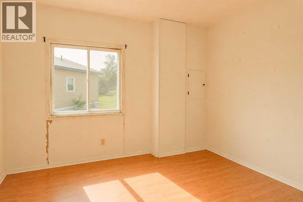 4920 50 Street — photo 18