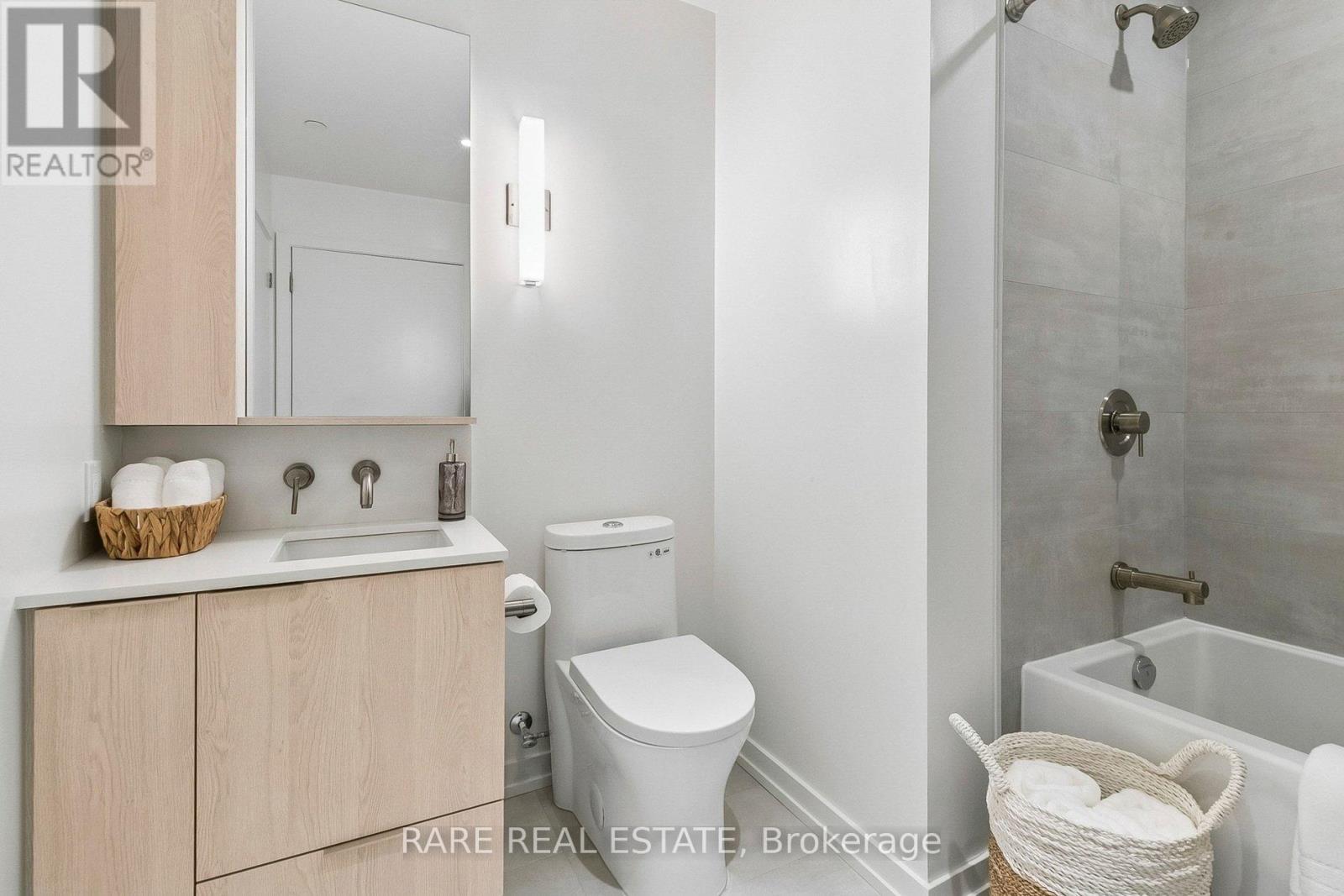 #2603 110 BROADWAY AVENUE - 17