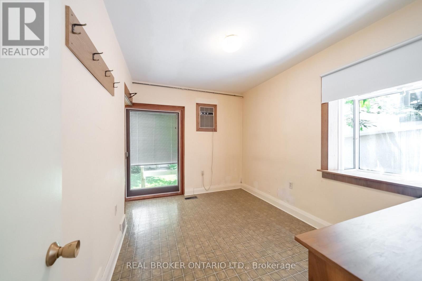 483 MELROSE AVENUE - Image 13