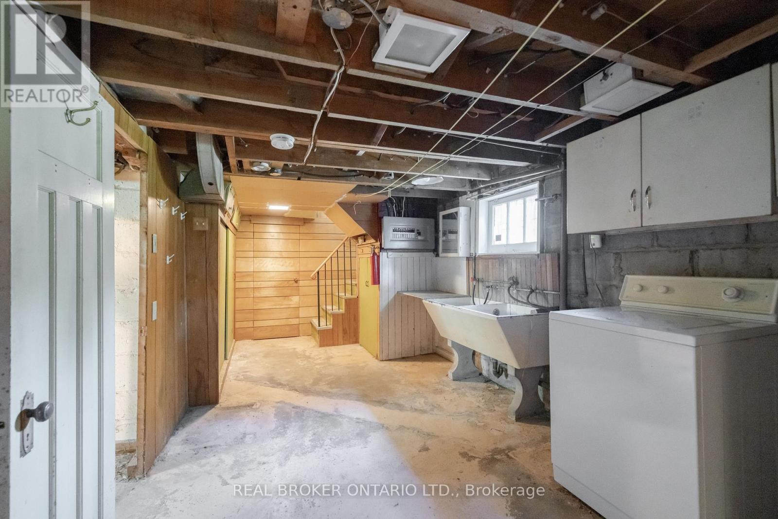 483 MELROSE AVENUE - 29