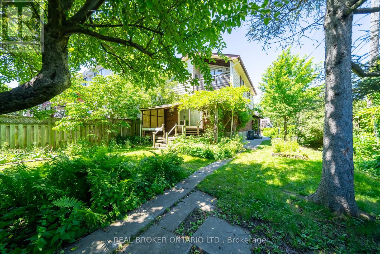 483 MELROSE AVENUE - 38