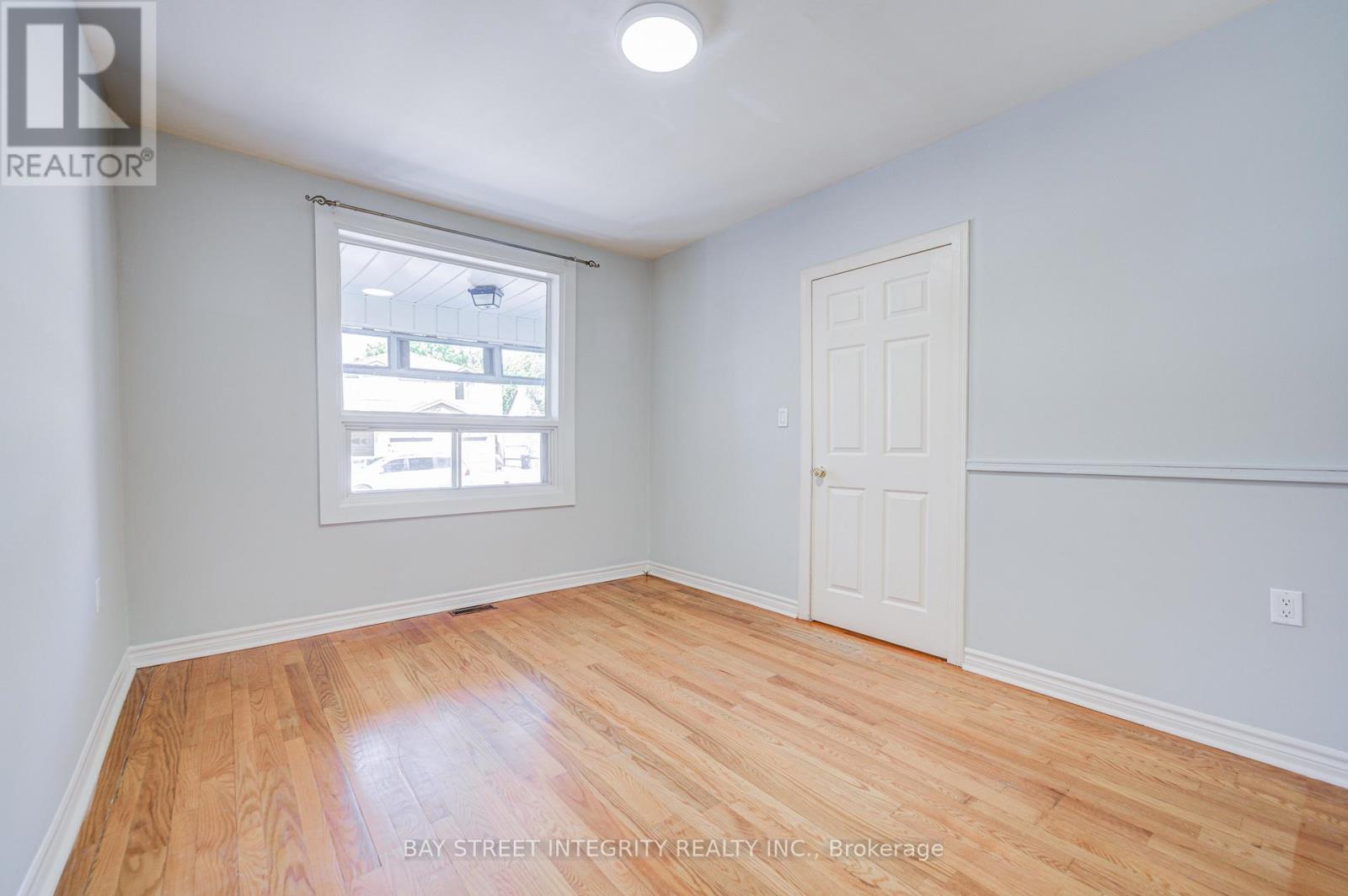 19 ROBINSON AVENUE - Image 10