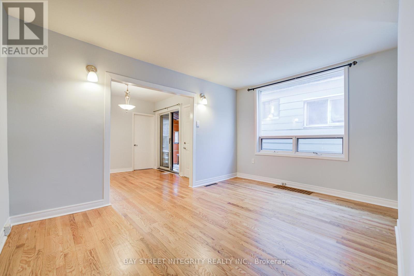 19 ROBINSON AVENUE - Image 11
